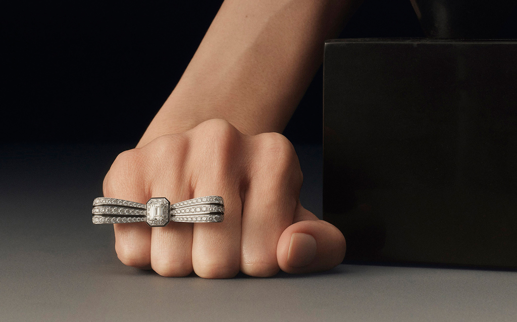 Noeud Diamants ring by Boucheron