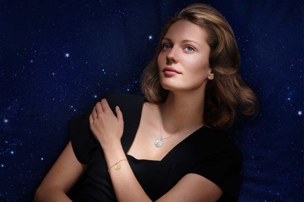   فان كليف آند آربلز تكشف عن مجموعة Zodiaque الجديدة 