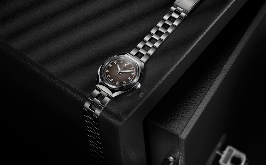 DEFY REVIVAL A3642
